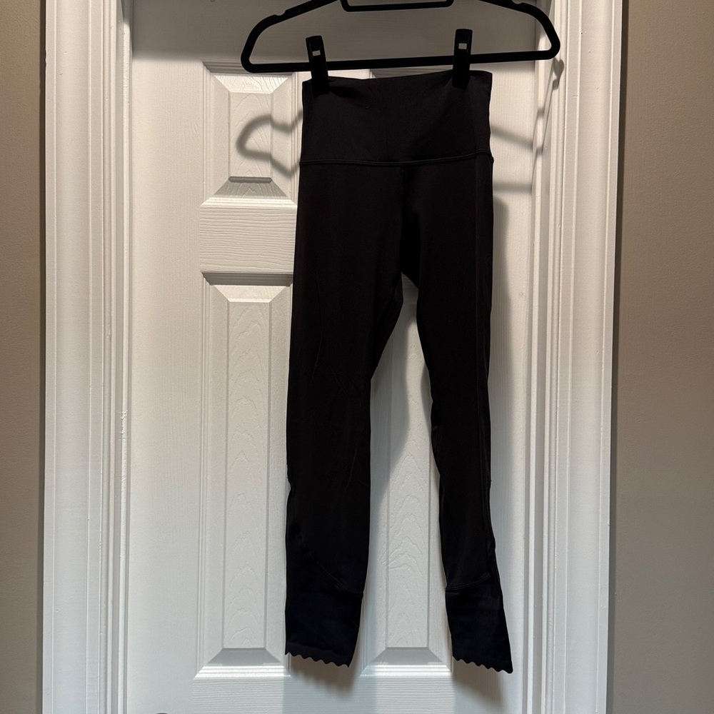 lululemon Align™ Scalloped Hem
High-Rise 25”; Size 2